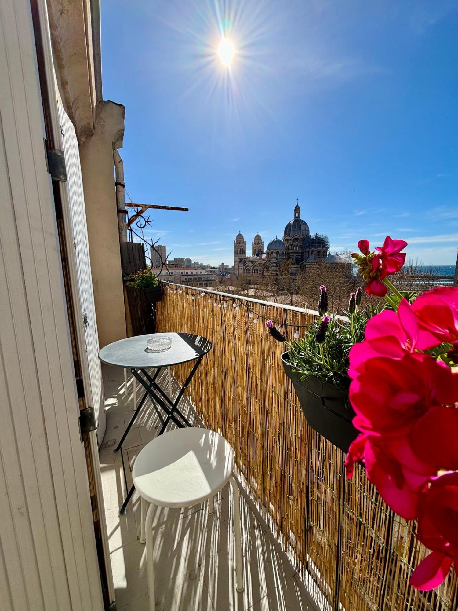 Апартаменты Studio Avec Vue Sur La Major Марсель Экстерьер фото